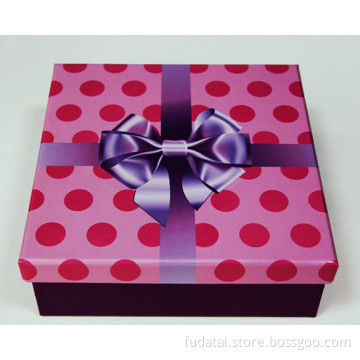 Top and bottom gift box for children